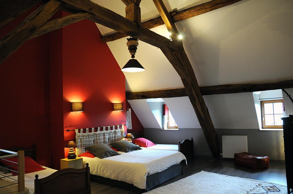 Bed and Breakfast Escale en Charolais Brionnais à Saint-Julien-de-Civry Chambre photo