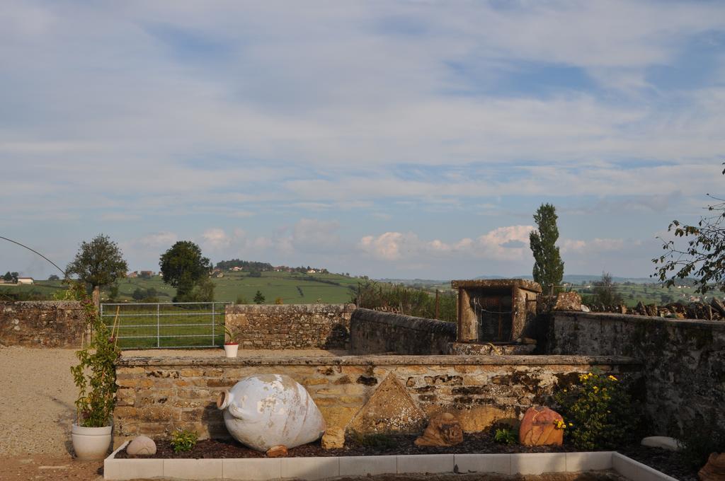 Bed and Breakfast Escale en Charolais Brionnais à Saint-Julien-de-Civry Extérieur photo